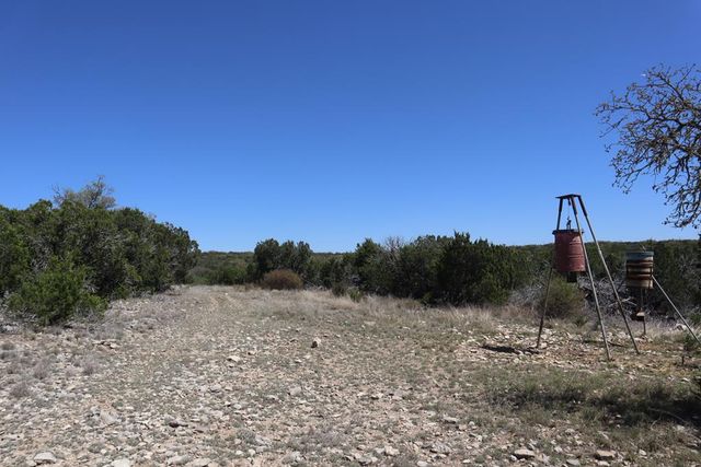 462 Schenk-Witkowski Rd, Rocksprings, TX 78880