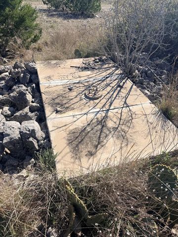 462 Schenk-Witkowski Rd, Rocksprings, TX 78880