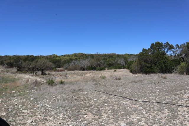 462 Schenk-Witkowski Rd, Rocksprings, TX 78880