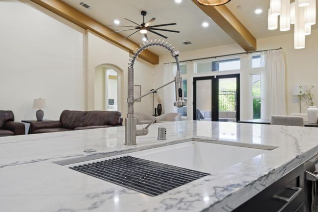 2308 S Minnewawa Avenue, Fresno, CA 93727