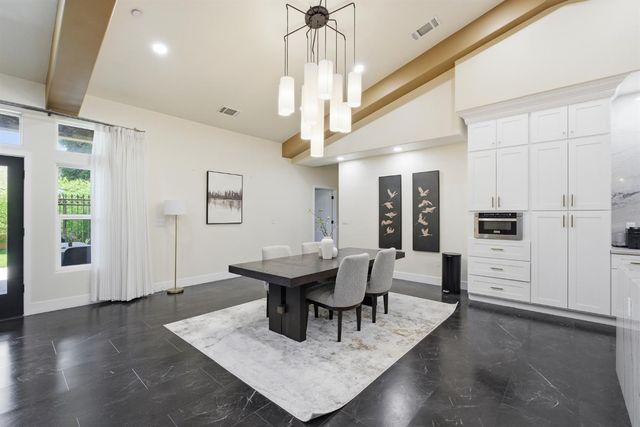 2308 S Minnewawa Avenue, Fresno, CA 93727