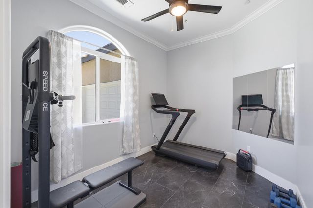 2308 S Minnewawa Avenue, Fresno, CA 93727
