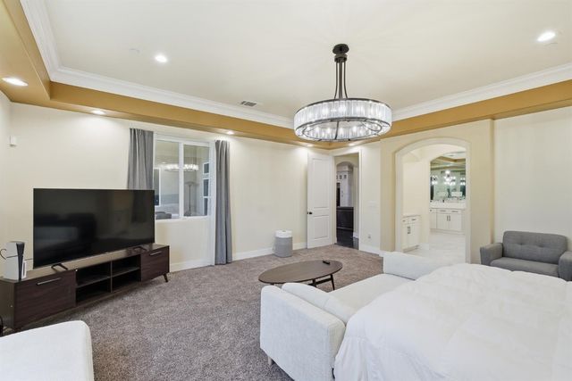 2308 S Minnewawa Avenue, Fresno, CA 93727