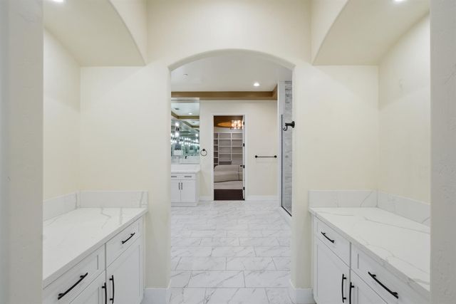 2308 S Minnewawa Avenue, Fresno, CA 93727