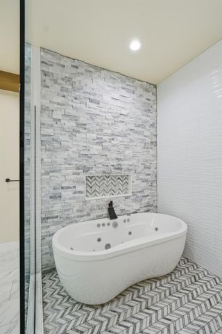 2308 S Minnewawa Avenue, Fresno, CA 93727