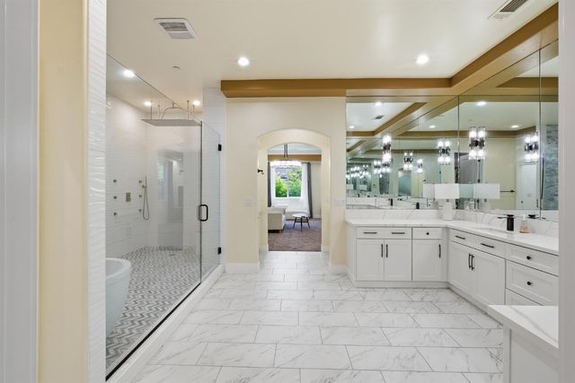 2308 S Minnewawa Avenue, Fresno, CA 93727