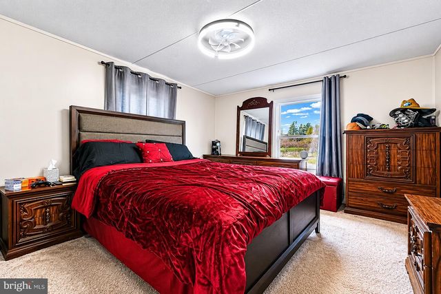 2411 BIG RD, Gilbertsville, PA 19525