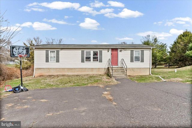2411 BIG RD, Gilbertsville, PA 19525