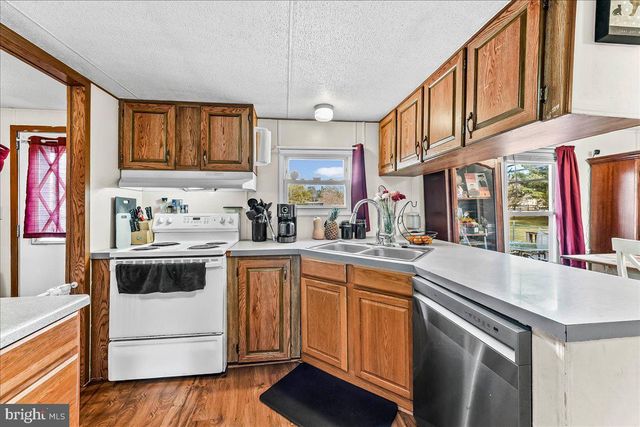 2411 BIG RD, Gilbertsville, PA 19525