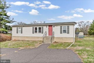2411 BIG RD, Gilbertsville, PA 19525