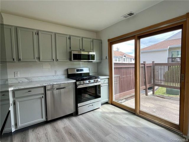 2110 Whispering Hills 197, Chester, NY 10918