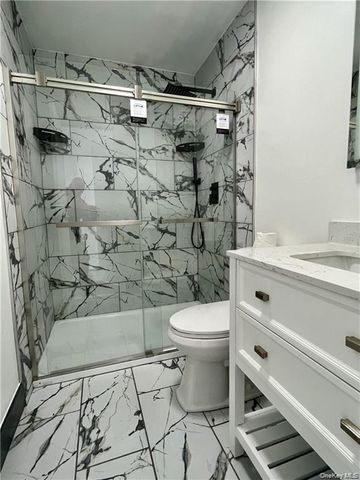 2110 Whispering Hills 197, Chester, NY 10918