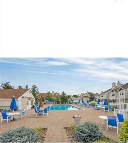 2110 Whispering Hills 197, Chester, NY 10918