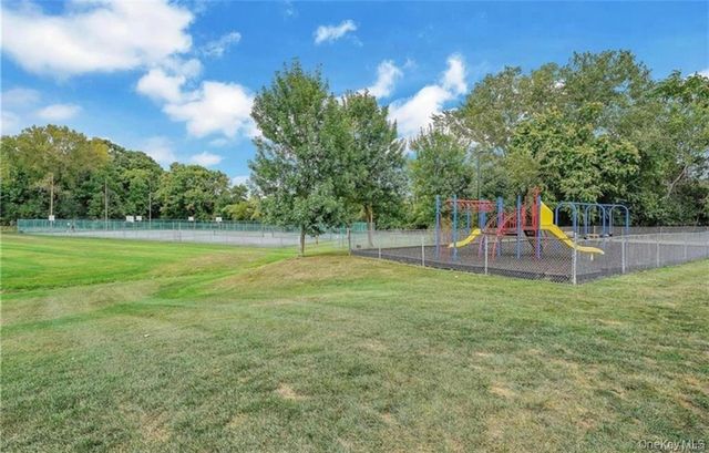 2110 Whispering Hills 197, Chester, NY 10918