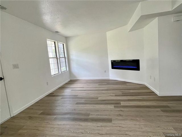 2110 Whispering Hills 197, Chester, NY 10918