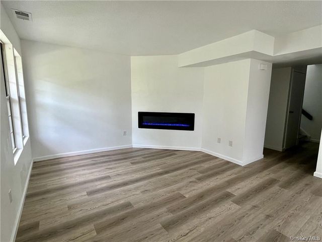 2110 Whispering Hills 197, Chester, NY 10918