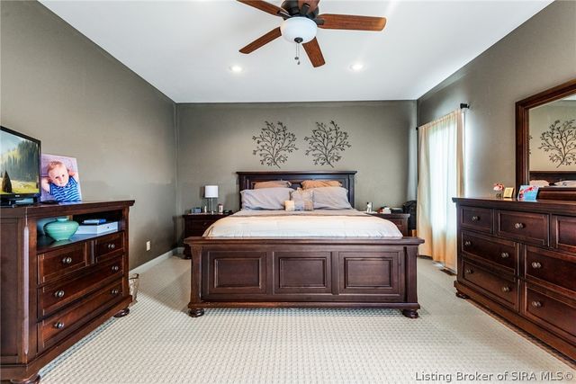1984 Austin James Lane, Seymour, IN 47274