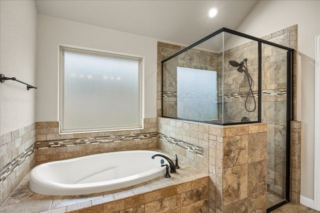 2038 Clive Drive, Granbury, TX 76048