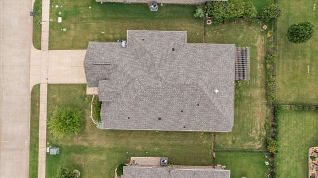 2038 Clive Drive, Granbury, TX 76048