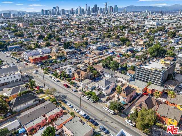 1325 E Adams Boulevard, Los Angeles, CA 90011