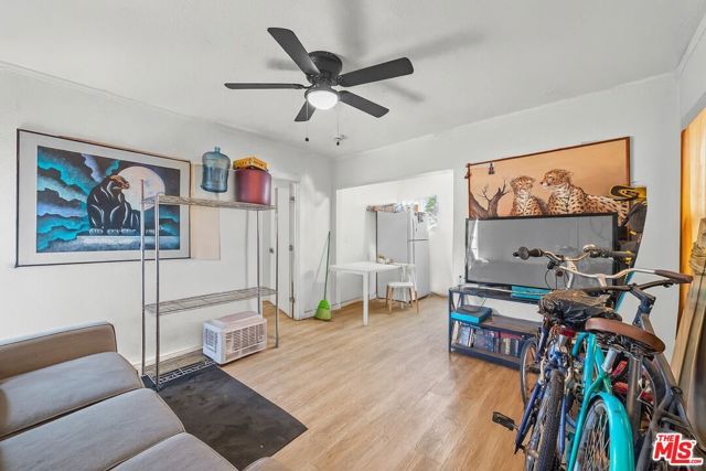 1325 E Adams Boulevard, Los Angeles, CA 90011