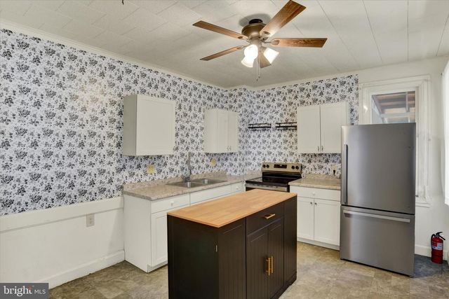 139 N EAST ST, Carlisle, PA 17013