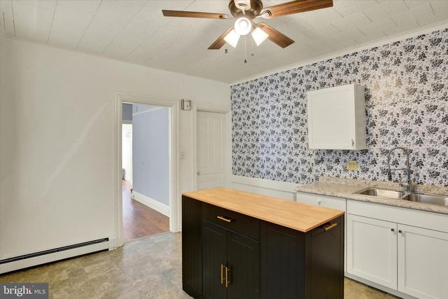 139 N EAST ST, Carlisle, PA 17013