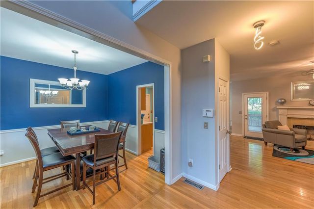 4321 Clairesbrook Lane, Acworth, GA 30101