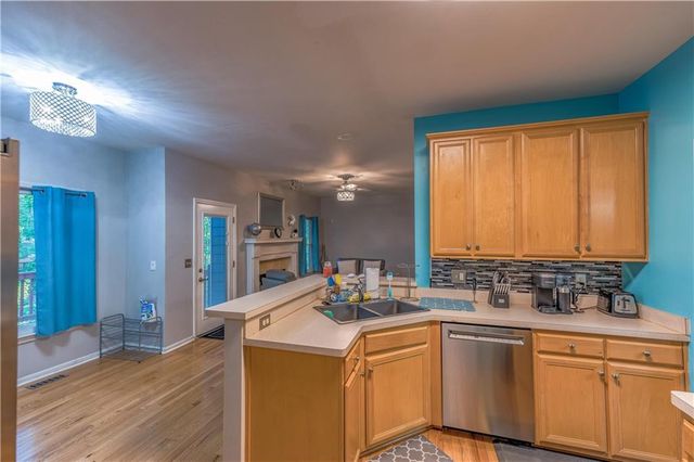 4321 Clairesbrook Lane, Acworth, GA 30101