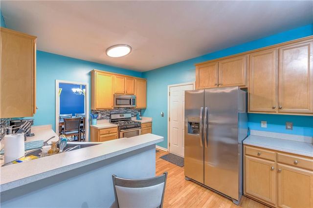 4321 Clairesbrook Lane, Acworth, GA 30101