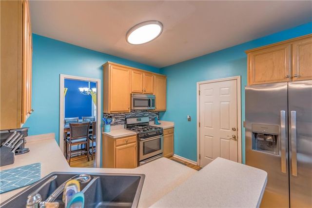 4321 Clairesbrook Lane, Acworth, GA 30101