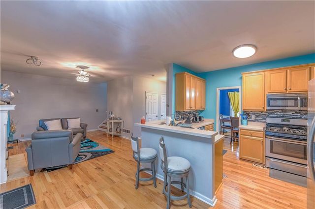 4321 Clairesbrook Lane, Acworth, GA 30101