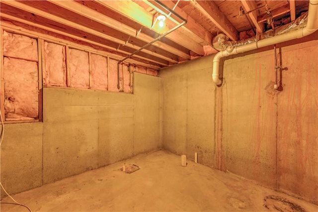 4321 Clairesbrook Lane, Acworth, GA 30101