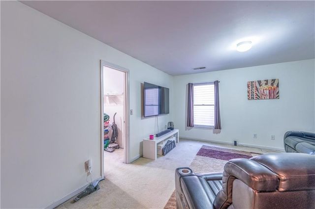 4321 Clairesbrook Lane, Acworth, GA 30101