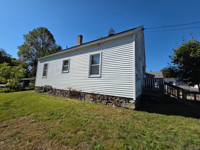 13 Central Avenue, Griswold, CT 06351