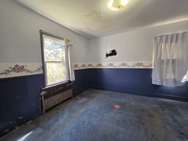 13 Central Avenue, Griswold, CT 06351