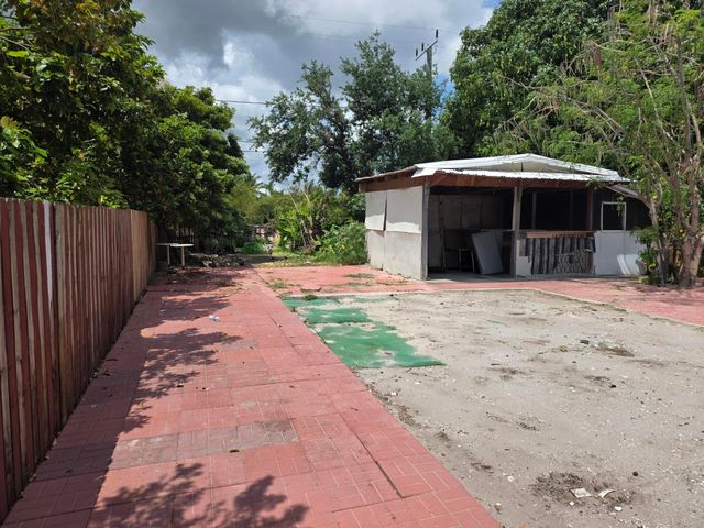 905 S F Street, Lake Worth Beach, FL 33460