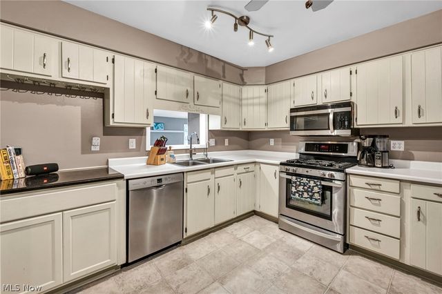 5862 Gareau Drive, North Olmsted, OH 44070