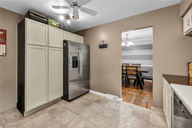 5862 Gareau Drive, North Olmsted, OH 44070