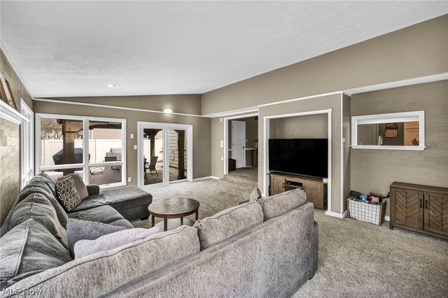 5862 Gareau Drive, North Olmsted, OH 44070