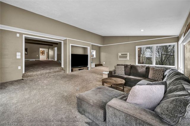 5862 Gareau Drive, North Olmsted, OH 44070