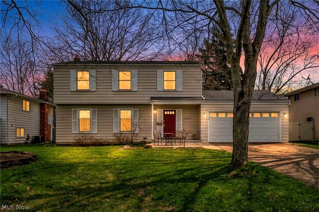 5862 Gareau Drive, North Olmsted, OH 44070