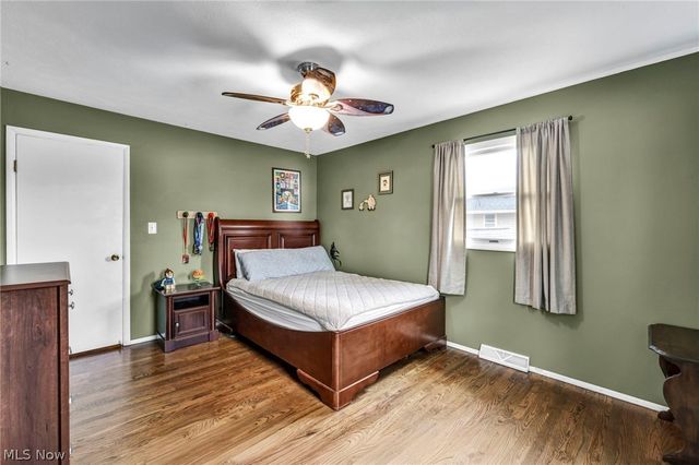 5862 Gareau Drive, North Olmsted, OH 44070