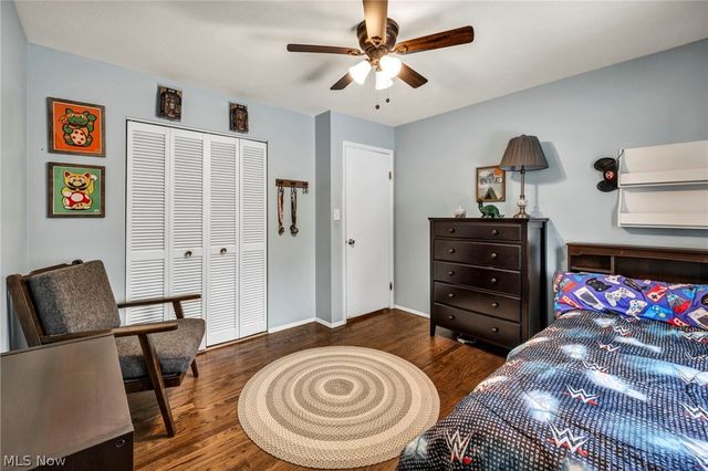 5862 Gareau Drive, North Olmsted, OH 44070