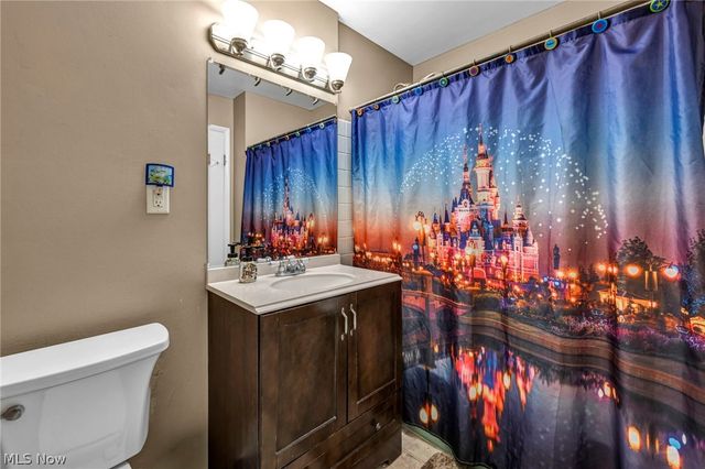 5862 Gareau Drive, North Olmsted, OH 44070