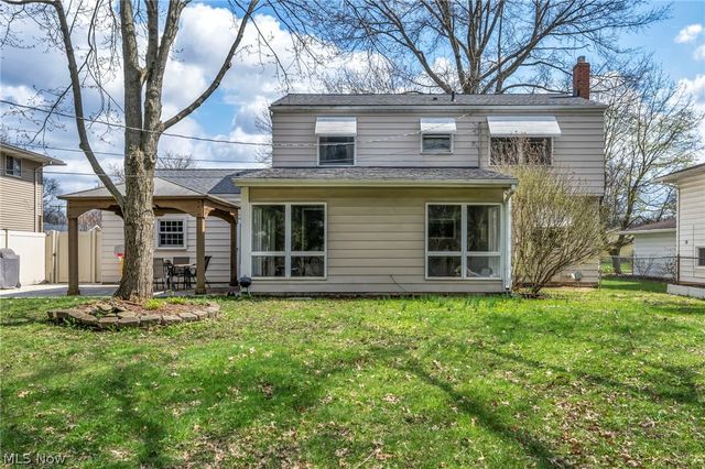 5862 Gareau Drive, North Olmsted, OH 44070