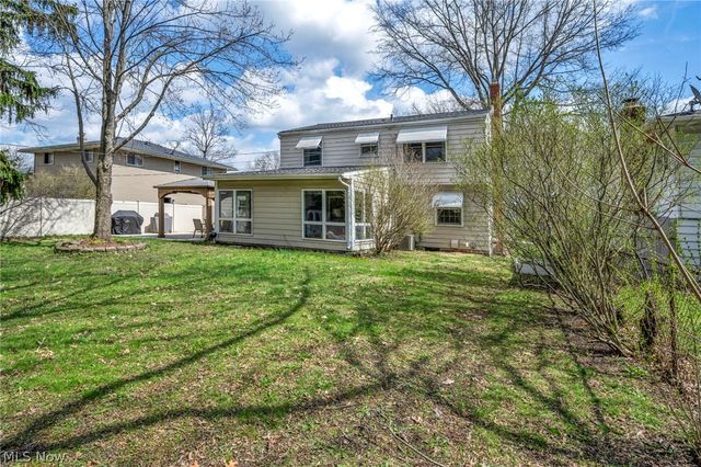 5862 Gareau Drive, North Olmsted, OH 44070