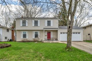 5862 Gareau Drive, North Olmsted, OH 44070