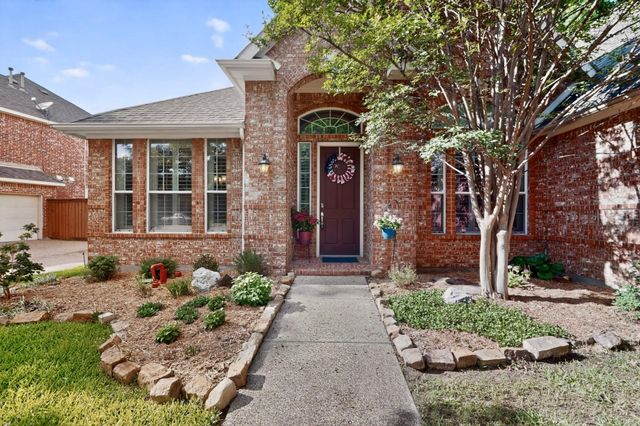 700 Salmon Run Court, Euless, TX 76039