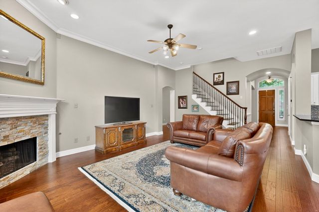 700 Salmon Run Court, Euless, TX 76039